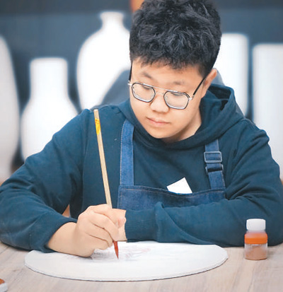 德州窑红绿彩:窑火映红绿 瓷韵传千年