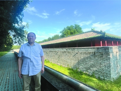 残垣断壁藏烽烟 史册无声载血痕