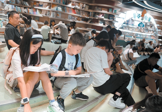 轻松阅读成主流 孩子拿回选书权