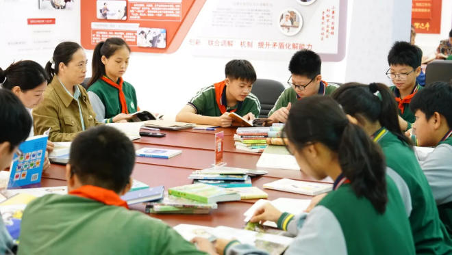共建“全民阅读示范社区” 助力书香社会建设 共建“全民阅读示范社区” 助力书香社会建设