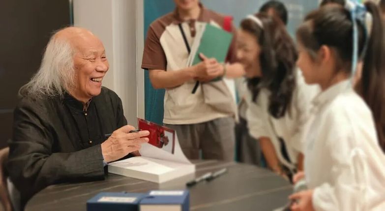 跨越四十载笔墨山河 书写大地精神史诗《徐刚自然文学作品集》在京首发